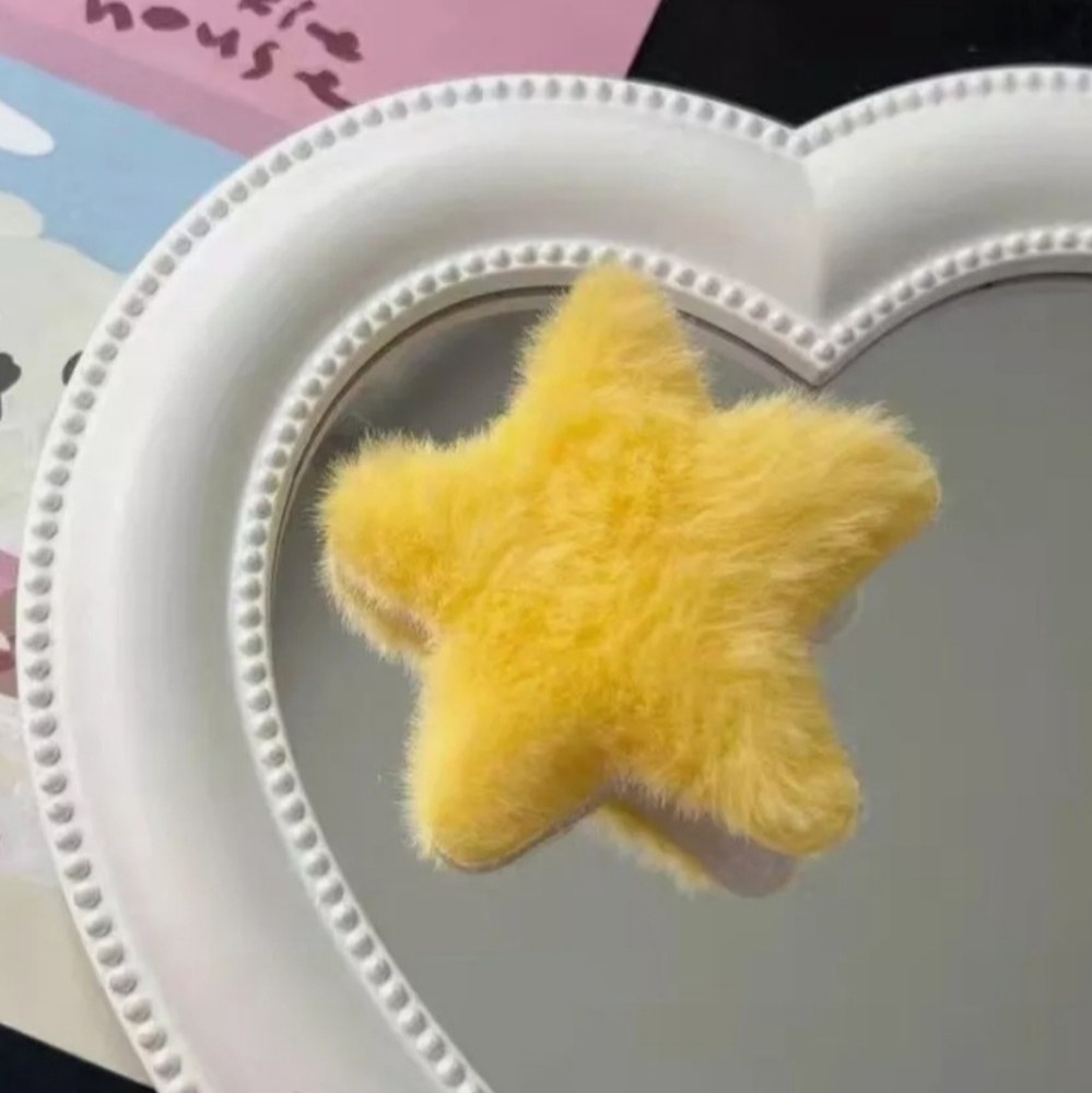 Plush Hair Clips🩷⭐️ - Picture 3 of 3